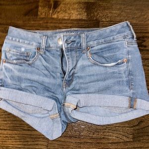 AMERICAN EAGLE SUPER SUPER STRETCH JEAN SHORTS